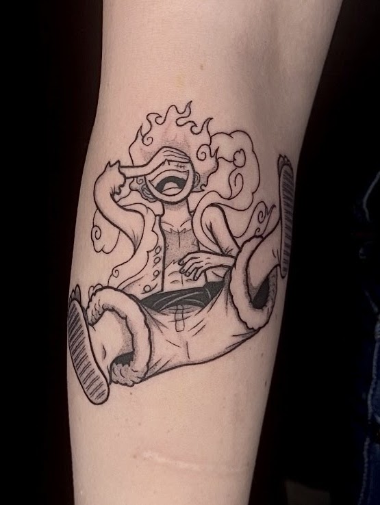 Tatuaje Sasuke Uchiha Naruto black grey — CAOS Art Tattoo Chile