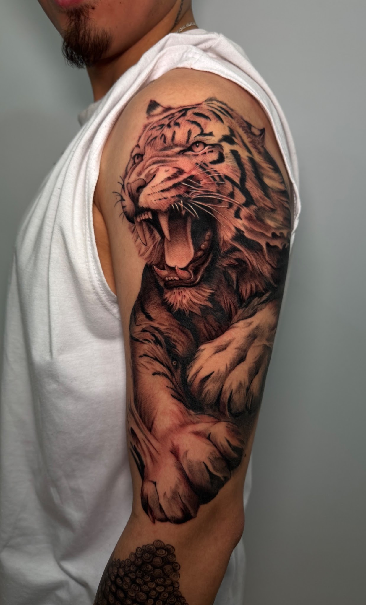 Award-winning realism tattoo by Caos Art Tattoo Santiago